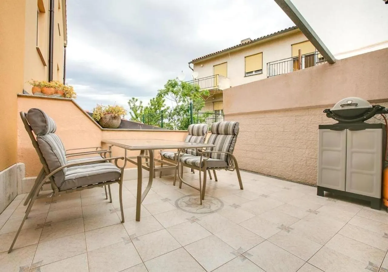 Cute Apartment Damor Near The Beach 温克兰